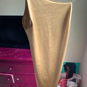 Gold mini dress 😍